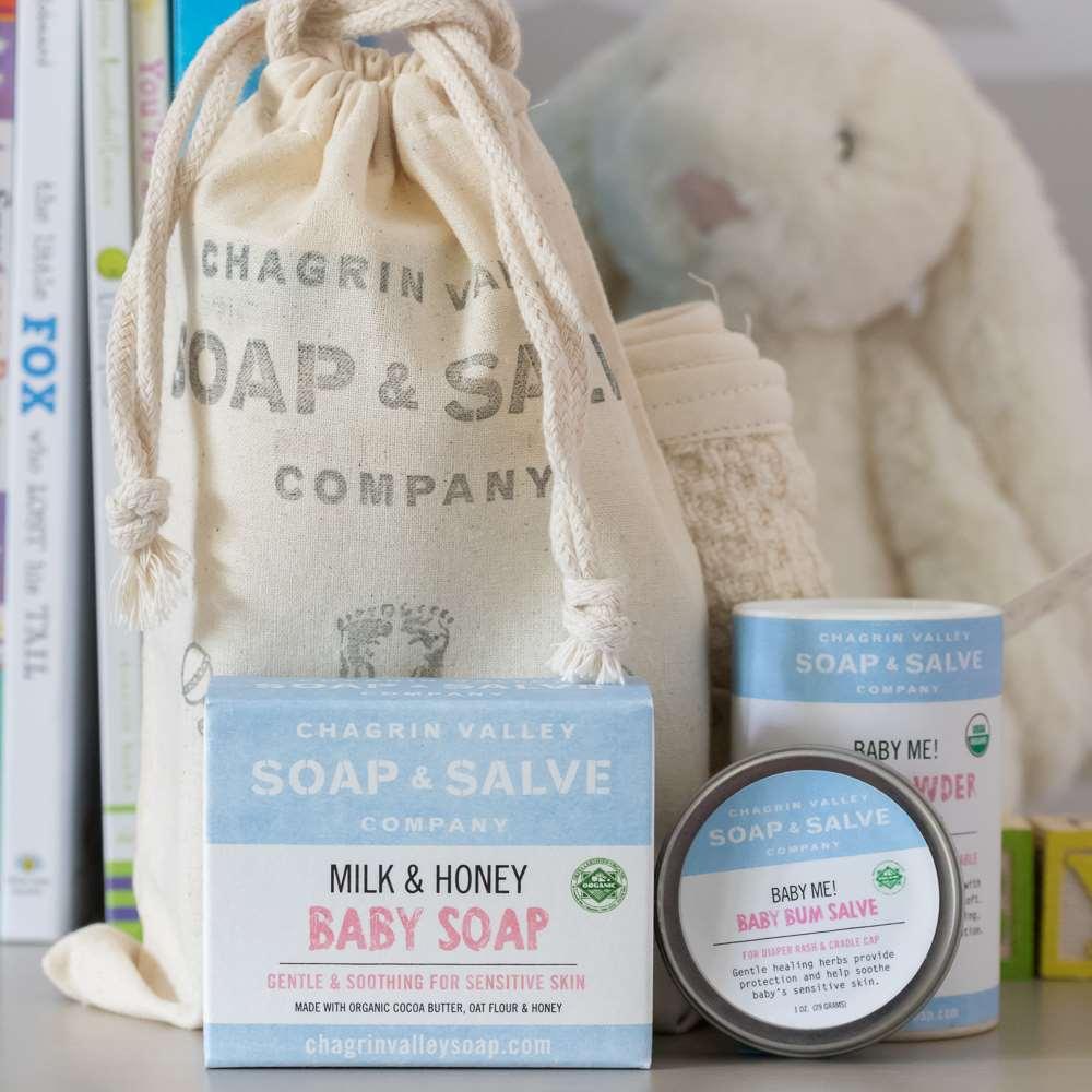 https://cherubsblanket.com/cdn/shop/products/Chagrin_Valley_Soap_Baby_Me_Bundle_Gift_Set_in_bag_55e792f2-7d90-4bcc-adac-c4bd8f5d03d9_1000x.jpg?v=1673116659